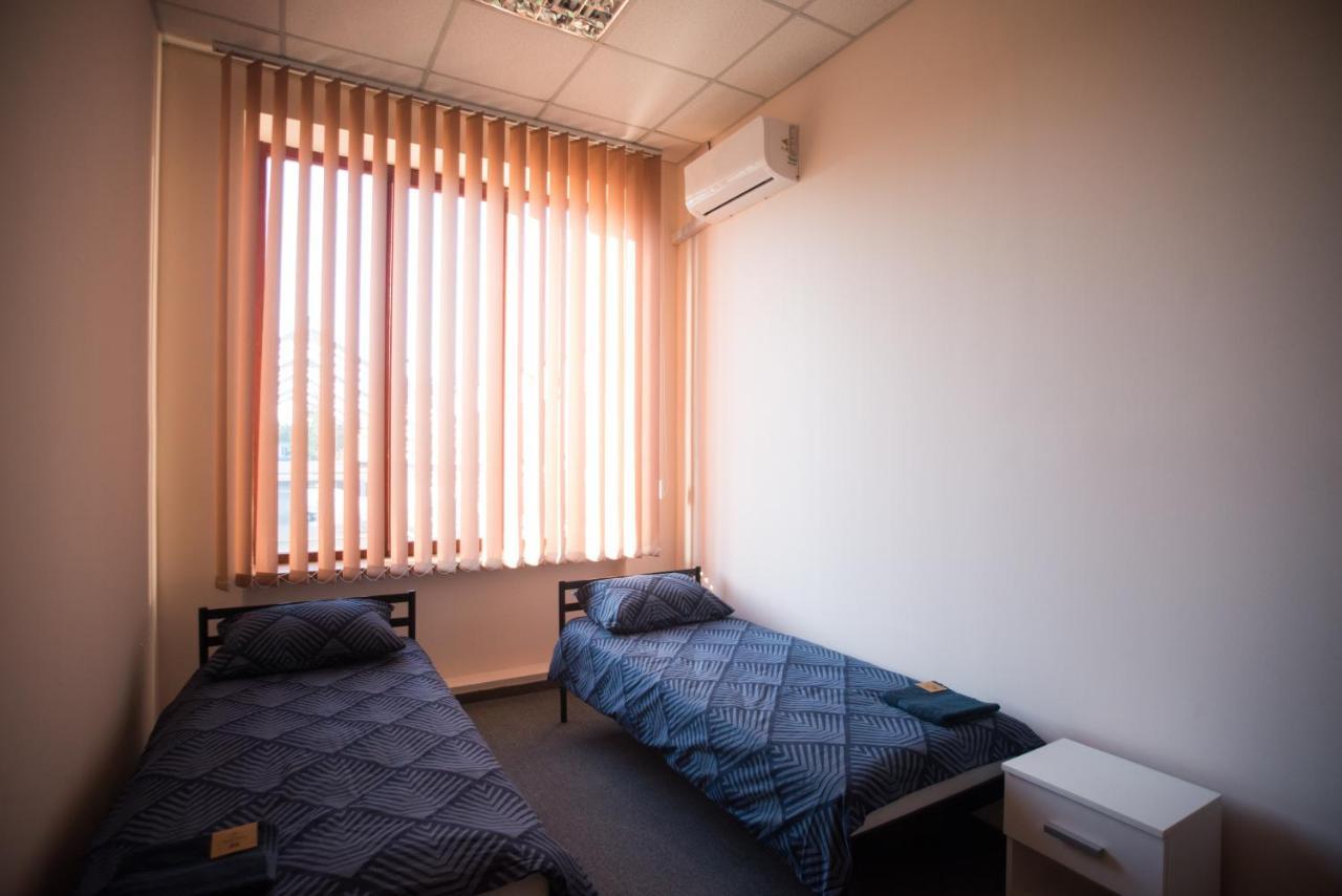 Si-Yo Hostel Oujhorod Extérieur photo
