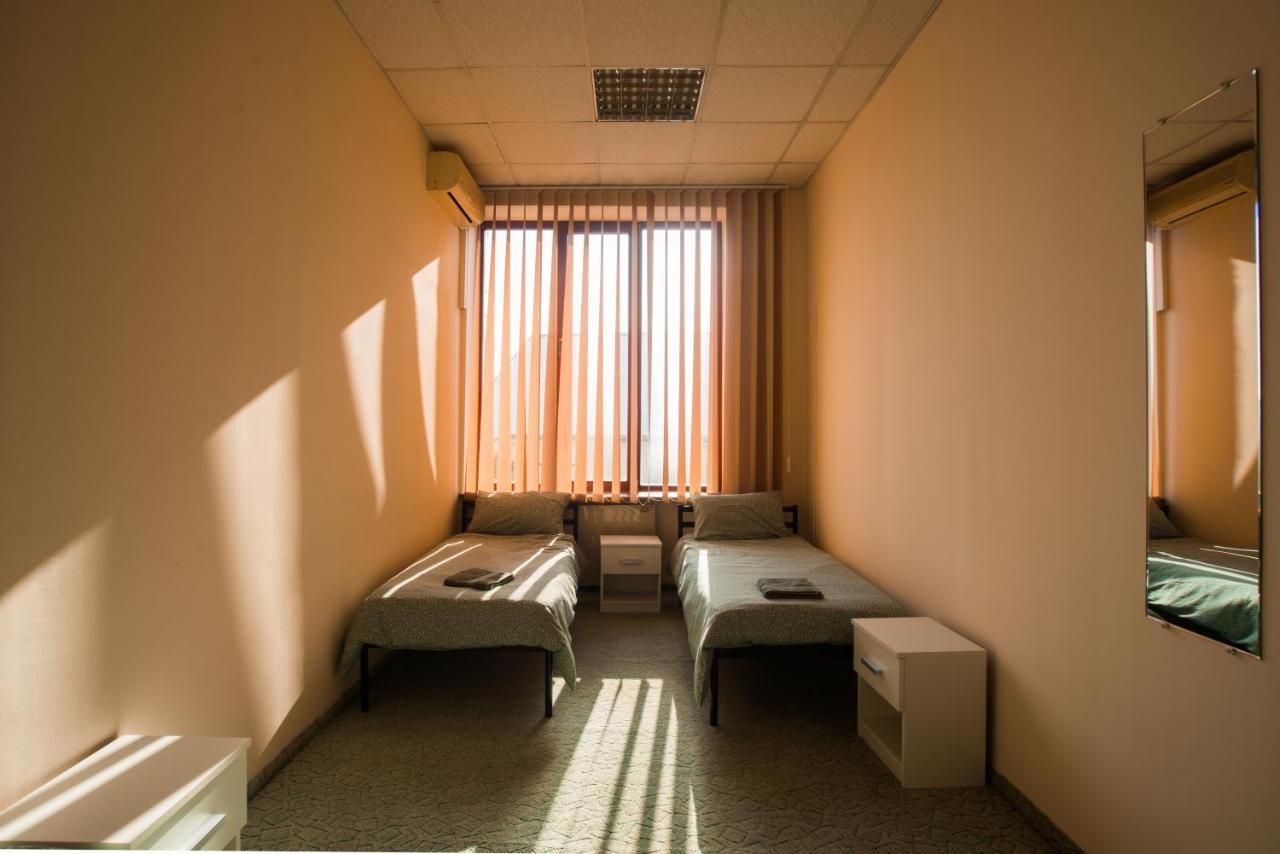 Si-Yo Hostel Oujhorod Extérieur photo