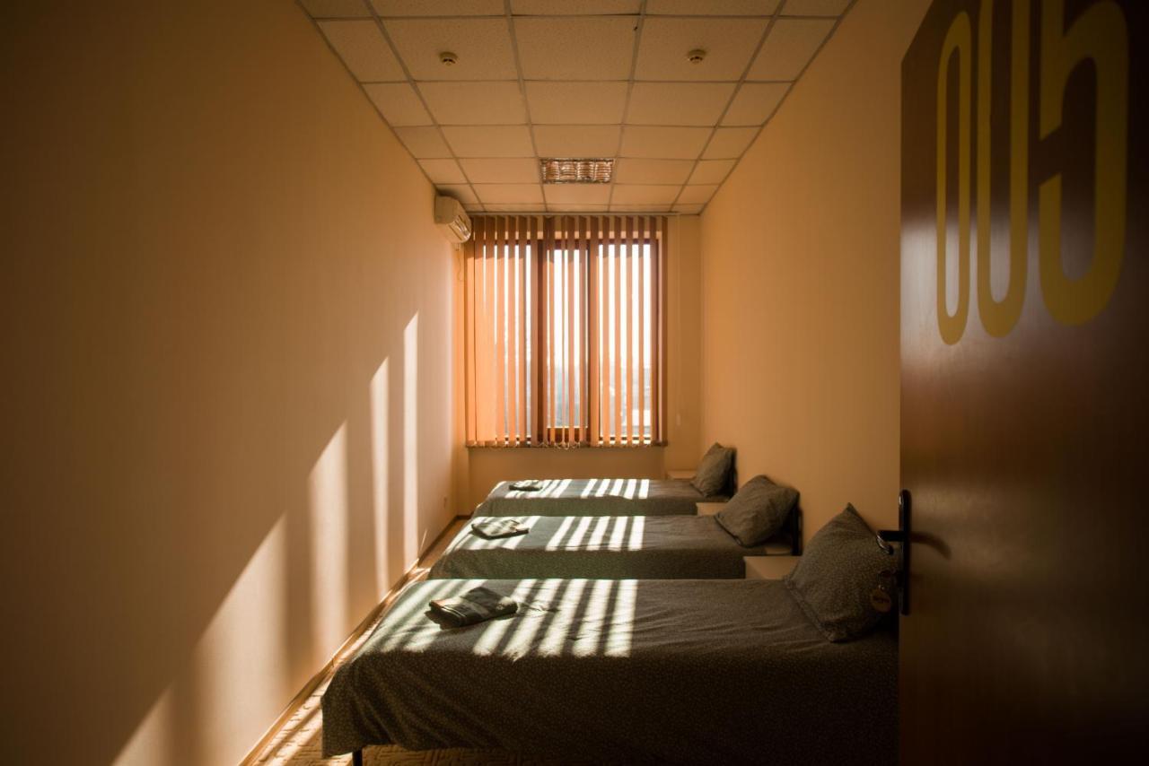 Si-Yo Hostel Oujhorod Extérieur photo