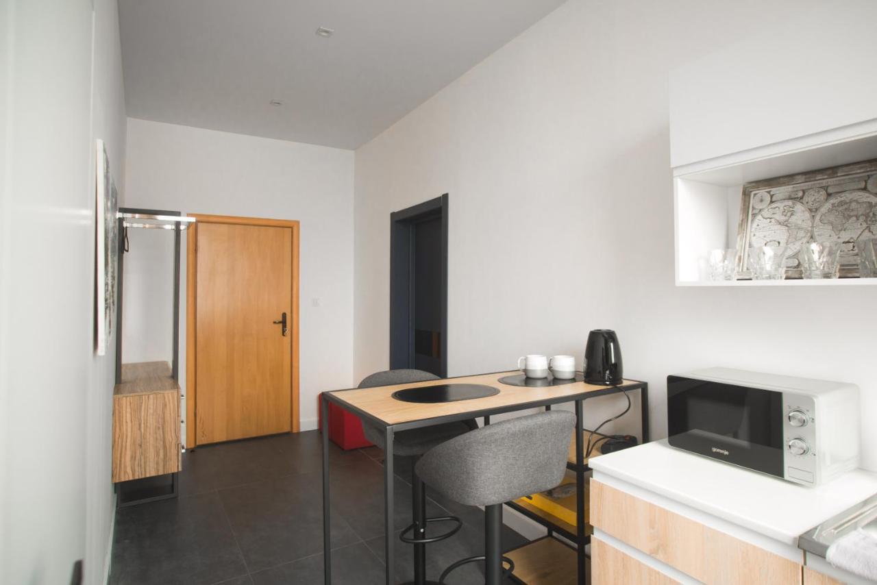Si-Yo Hostel Oujhorod Extérieur photo